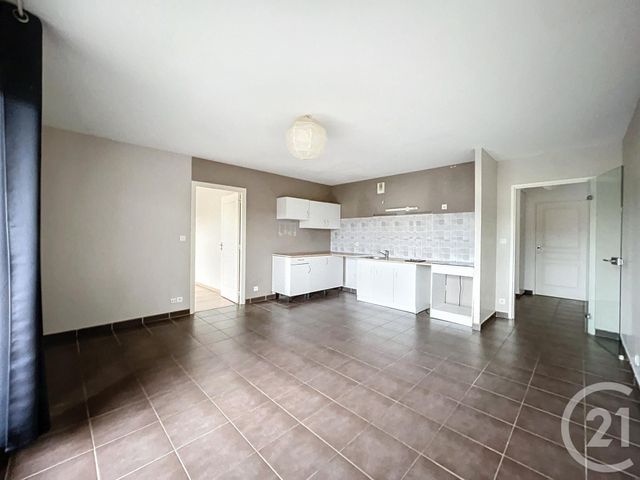 Appartement F4 &agrave; louer - 4 pi&egrave;ces - 75 m2 - Montbeliard - 25 - FRANCHE-COMTE