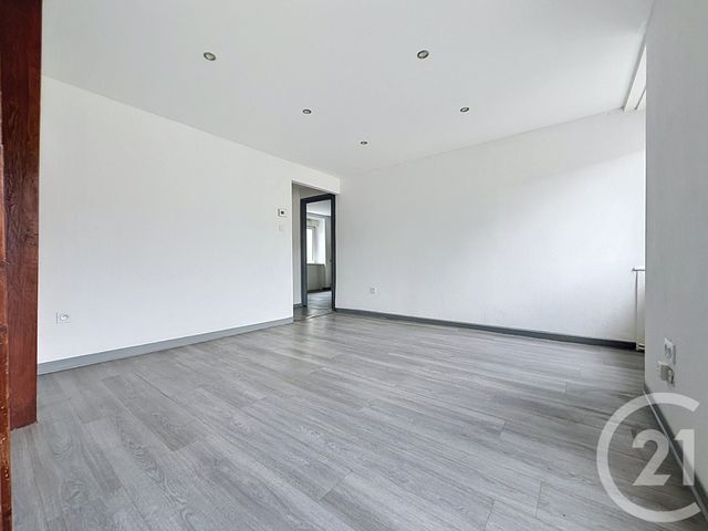 Appartement F3 &agrave; louer - 4 pi&egrave;ces - 78 m2 - Ste Suzanne - 25 - FRANCHE-COMTE