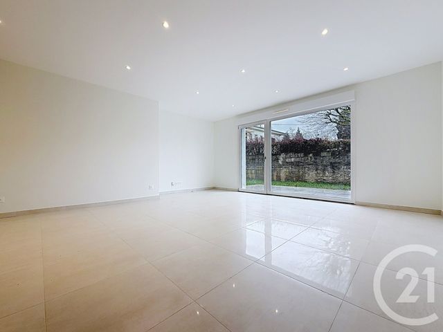 Maison &agrave; louer - 3 pi&egrave;ces - 80,93 m2 - Grand Charmont - 25 - FRANCHE-COMTE