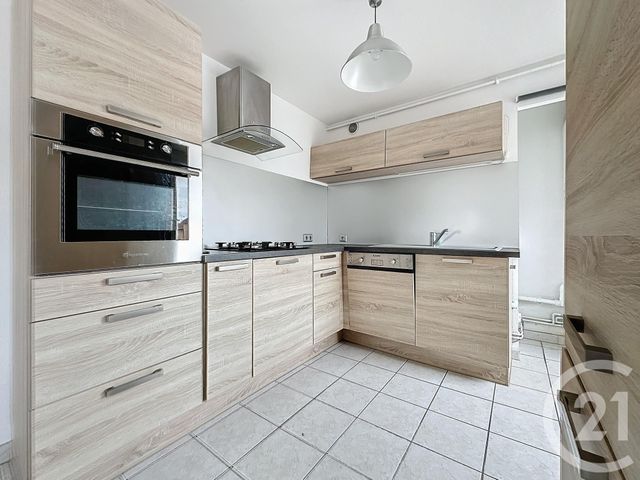 Appartement F5 &agrave; louer - 5 pi&egrave;ces - 88 m2 - Seloncourt - 25 - FRANCHE-COMTE