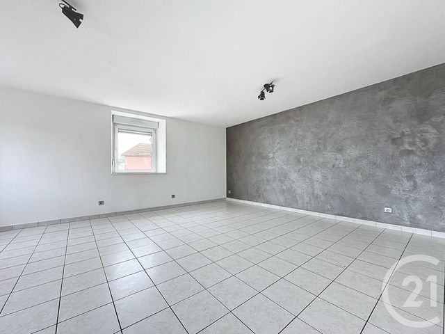 Appartement F5 &agrave; louer - 5 pi&egrave;ces - 88 m2 - Seloncourt - 25 - FRANCHE-COMTE