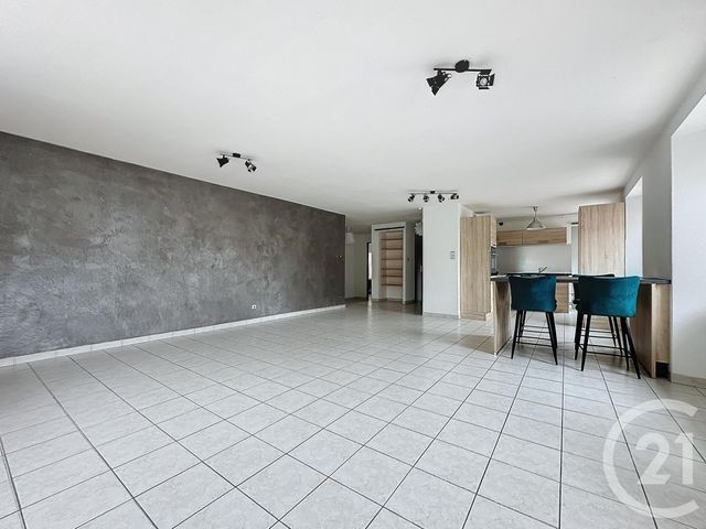 Appartement F5 &agrave; louer - 5 pi&egrave;ces - 88 m2 - Seloncourt - 25 - FRANCHE-COMTE