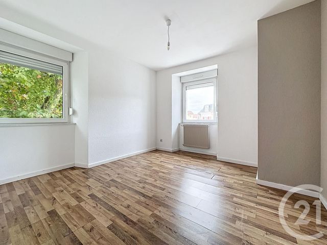 Appartement F5 &agrave; louer - 5 pi&egrave;ces - 88 m2 - Seloncourt - 25 - FRANCHE-COMTE