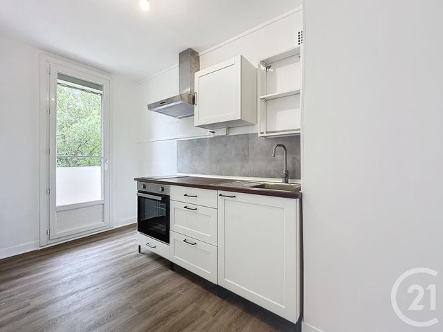 Appartement F3 &agrave; louer - 3 pi&egrave;ces - 55 m2 - Montbeliard - 25 - FRANCHE-COMTE