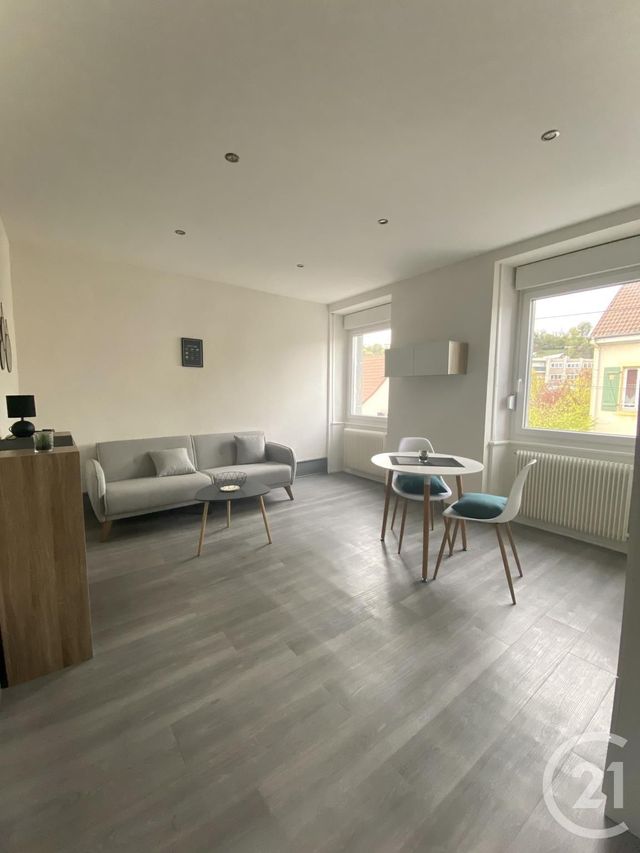 Appartement F1 &agrave; louer - 1 pi&egrave;ce - 25 m2 - Ste Suzanne - 25 - FRANCHE-COMTE