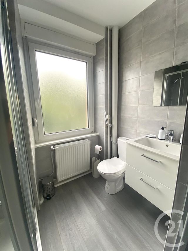 Appartement F1 &agrave; louer - 1 pi&egrave;ce - 25 m2 - Ste Suzanne - 25 - FRANCHE-COMTE