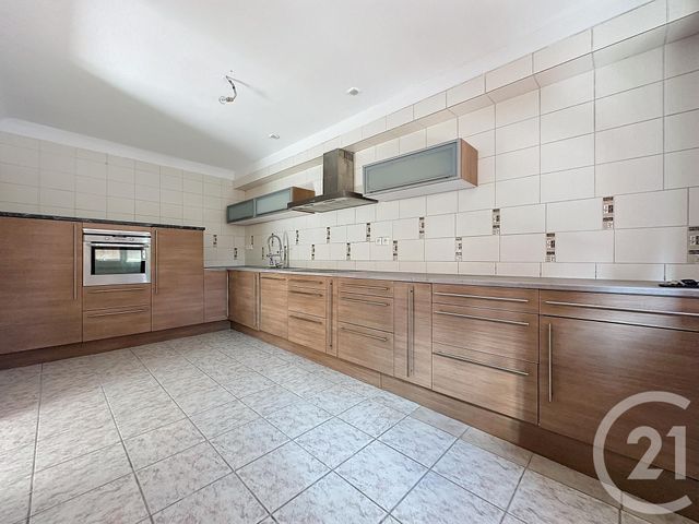 Appartement F6 &agrave; louer - 6 pi&egrave;ces - 130 m2 - Dampierre Les Bois - 25 - FRANCHE-COMTE