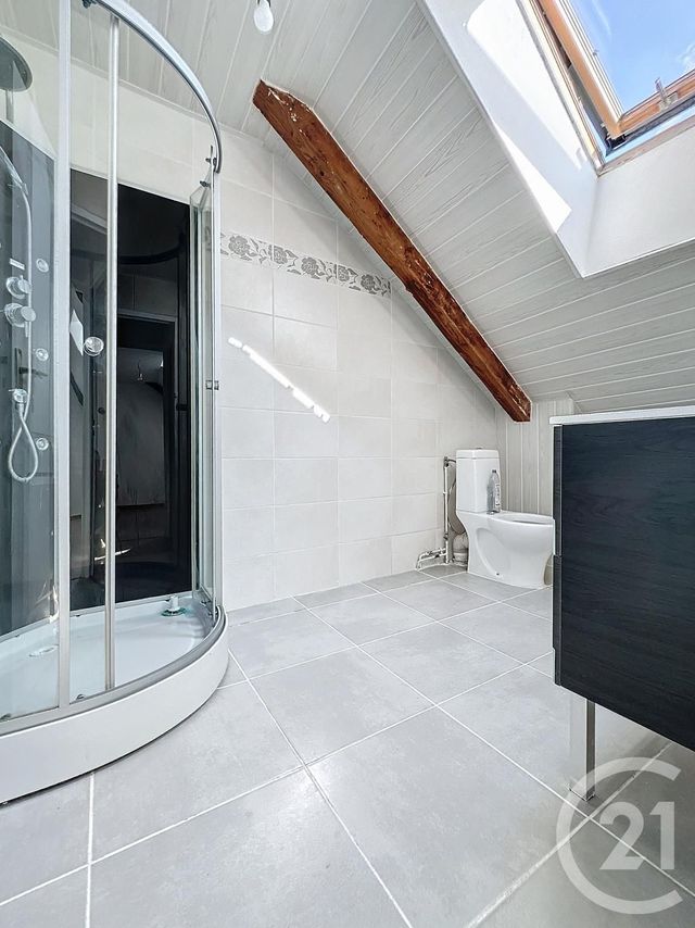 Appartement F6 &agrave; louer - 6 pi&egrave;ces - 130 m2 - Dampierre Les Bois - 25 - FRANCHE-COMTE