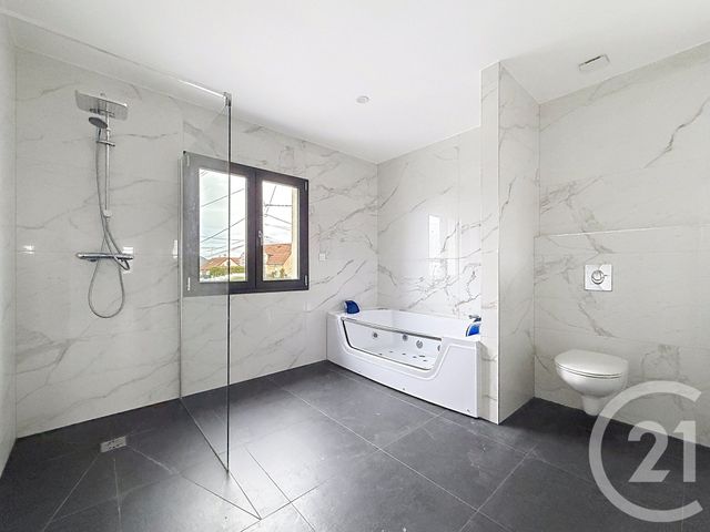 Maison &agrave; louer - 5 pi&egrave;ces - 140 m2 - Audincourt - 25 - FRANCHE-COMTE