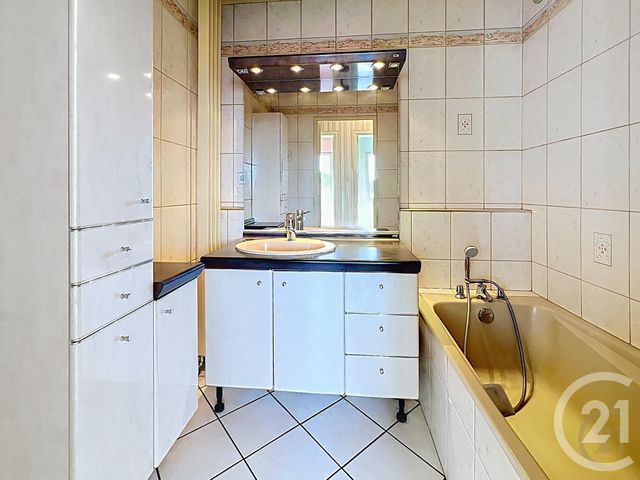 Appartement F4 &agrave; vendre - 4 pi&egrave;ces - 80,69 m2 - Montbeliard - 25 - FRANCHE-COMTE