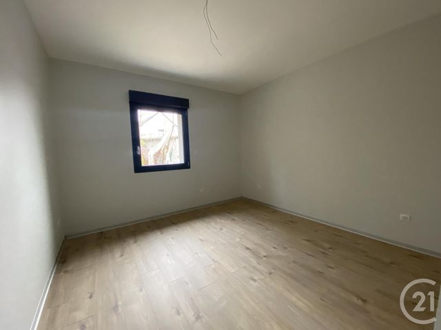 Appartement F5 &agrave; louer - 5 pi&egrave;ces - 120 m2 - Etupes - 25 - FRANCHE-COMTE