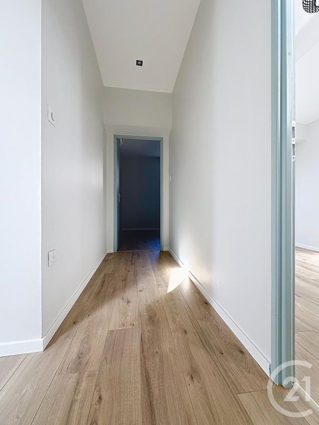 Appartement T3 &agrave; louer - 3 pi&egrave;ces - 50 m2 - Montbeliard - 25 - FRANCHE-COMTE