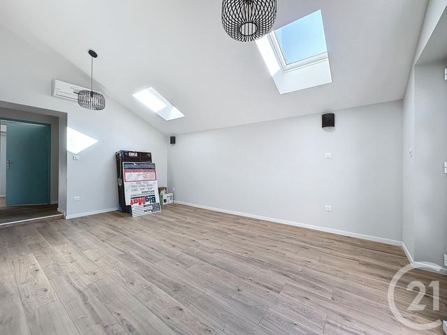 Appartement T3 &agrave; louer - 3 pi&egrave;ces - 50 m2 - Montbeliard - 25 - FRANCHE-COMTE