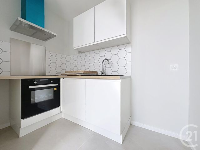 Appartement T3 &agrave; louer - 3 pi&egrave;ces - 50 m2 - Montbeliard - 25 - FRANCHE-COMTE