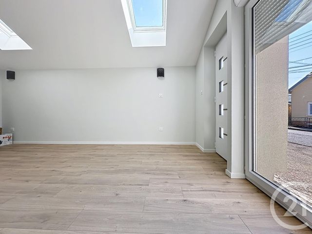 Appartement T3 &agrave; louer - 3 pi&egrave;ces - 50 m2 - Montbeliard - 25 - FRANCHE-COMTE