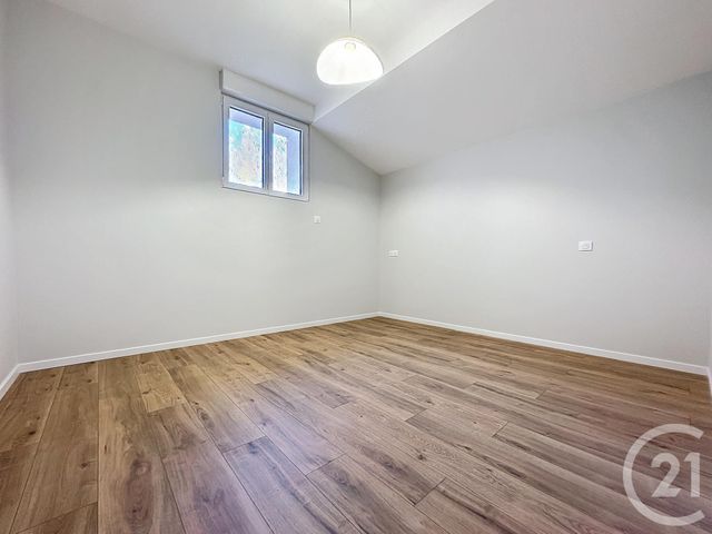 Appartement T3 &agrave; louer - 3 pi&egrave;ces - 50 m2 - Montbeliard - 25 - FRANCHE-COMTE