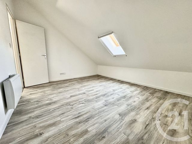 Appartement T2 &agrave; louer - 2 pi&egrave;ces - 26 m2 - Ste Suzanne - 25 - FRANCHE-COMTE