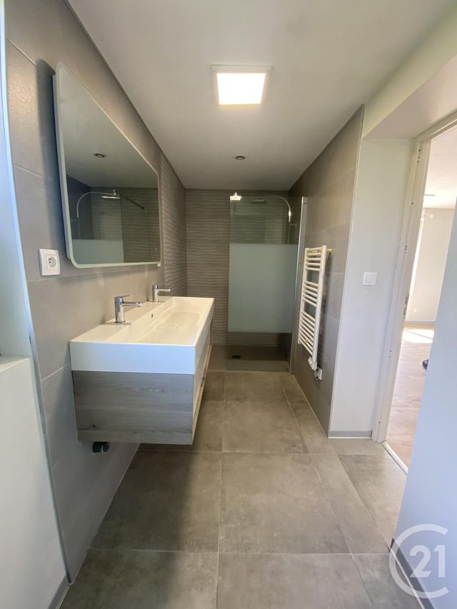 Maison &agrave; louer - 4 pi&egrave;ces - 85 m2 - Etupes - 25 - FRANCHE-COMTE