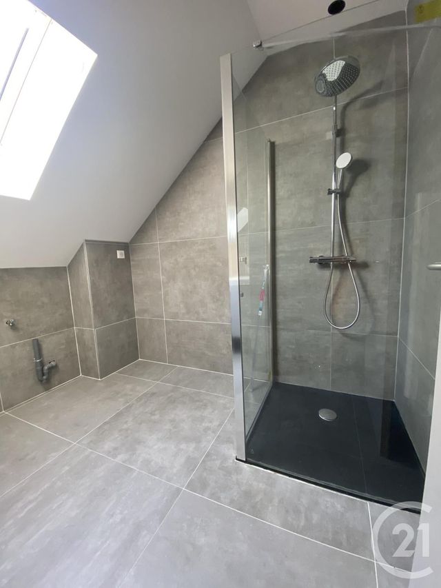 Appartement F3 &agrave; louer - 3 pi&egrave;ces - 80 m2 - Etupes - 25 - FRANCHE-COMTE