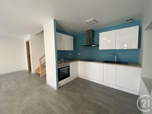 Appartement F3 &agrave; louer - 3 pi&egrave;ces - 80 m2 - Etupes - 25 - FRANCHE-COMTE