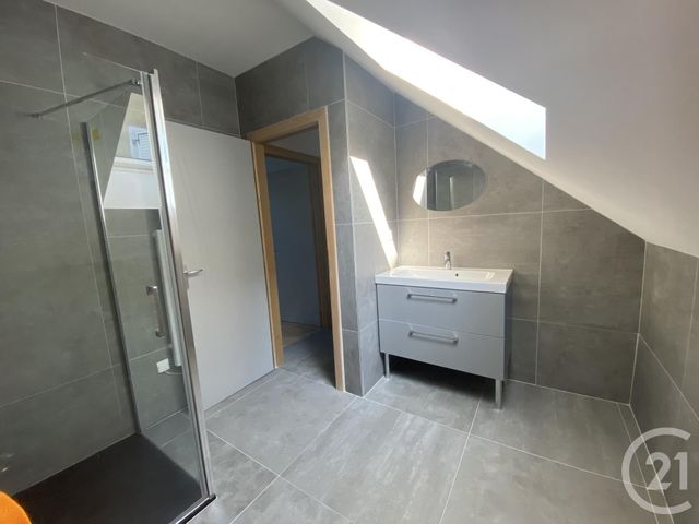 Appartement F3 &agrave; louer - 3 pi&egrave;ces - 80 m2 - Etupes - 25 - FRANCHE-COMTE