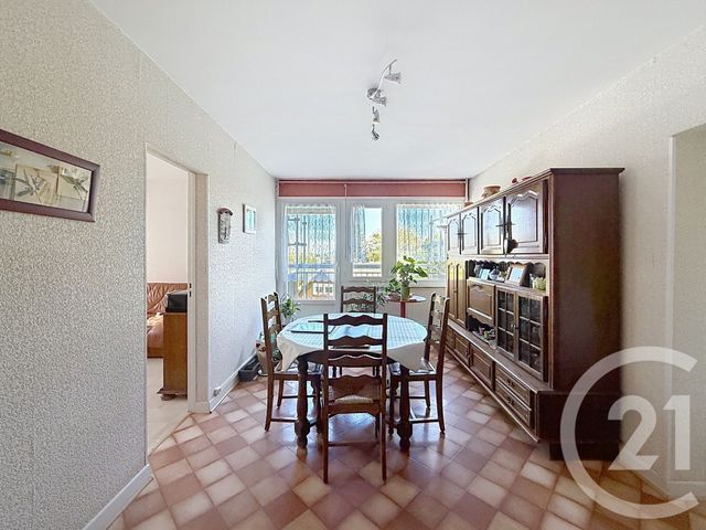 Appartement F4 &agrave; vendre - 4 pi&egrave;ces - 66,76 m2 - Montbeliard - 25 - FRANCHE-COMTE