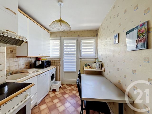 Appartement F4 &agrave; vendre - 4 pi&egrave;ces - 66,76 m2 - Montbeliard - 25 - FRANCHE-COMTE