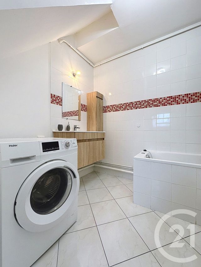 Appartement F3 &agrave; louer - 3 pi&egrave;ces - 58 m2 - Delle - 90 - FRANCHE-COMTE