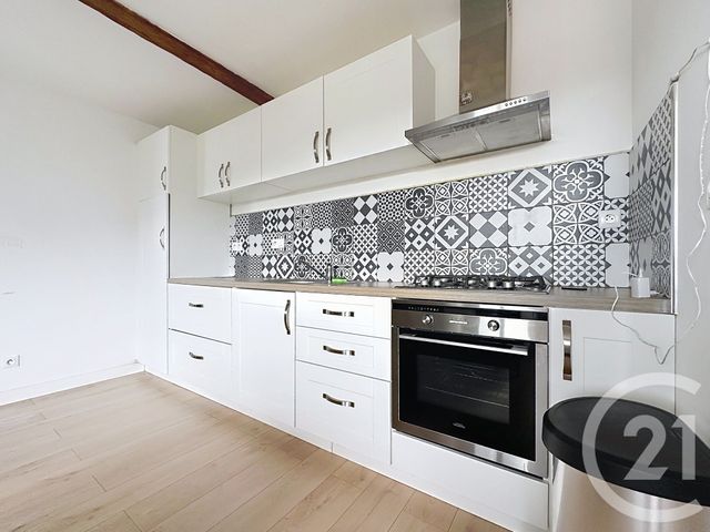 Appartement F3 &agrave; louer - 3 pi&egrave;ces - 58 m2 - Delle - 90 - FRANCHE-COMTE