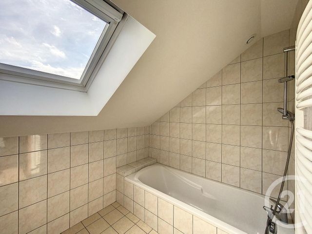 Appartement F4 &agrave; louer - 4 pi&egrave;ces - 80,60 m2 - Voujeaucourt - 25 - FRANCHE-COMTE