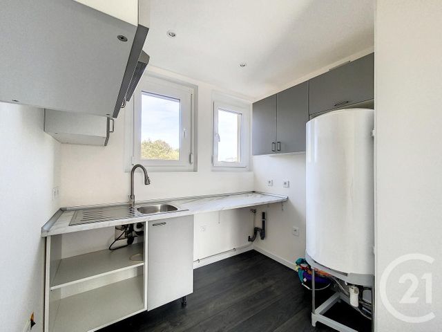 Appartement F4 &agrave; louer - 4 pi&egrave;ces - 70 m2 - Bethoncourt - 25 - FRANCHE-COMTE