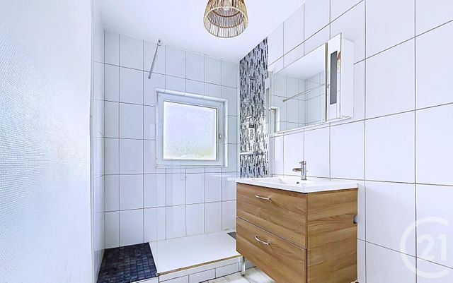 Appartement F5 &agrave; vendre - 5 pi&egrave;ces - 80 m2 - Montbeliard - 25 - FRANCHE-COMTE