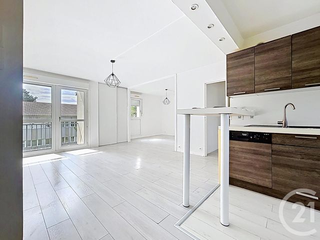 Appartement F5 &agrave; vendre - 5 pi&egrave;ces - 80 m2 - Montbeliard - 25 - FRANCHE-COMTE