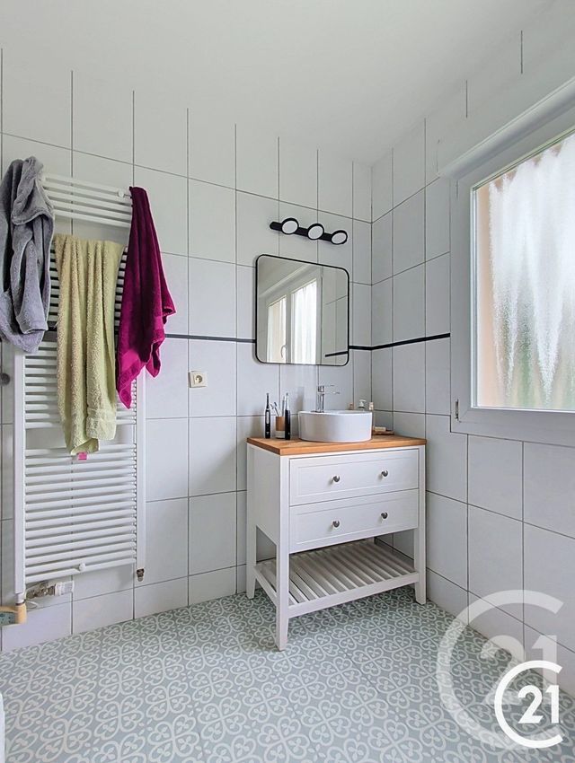 Appartement F5 &agrave; vendre - 5 pi&egrave;ces - 87,27 m2 - Voujeaucourt - 25 - FRANCHE-COMTE