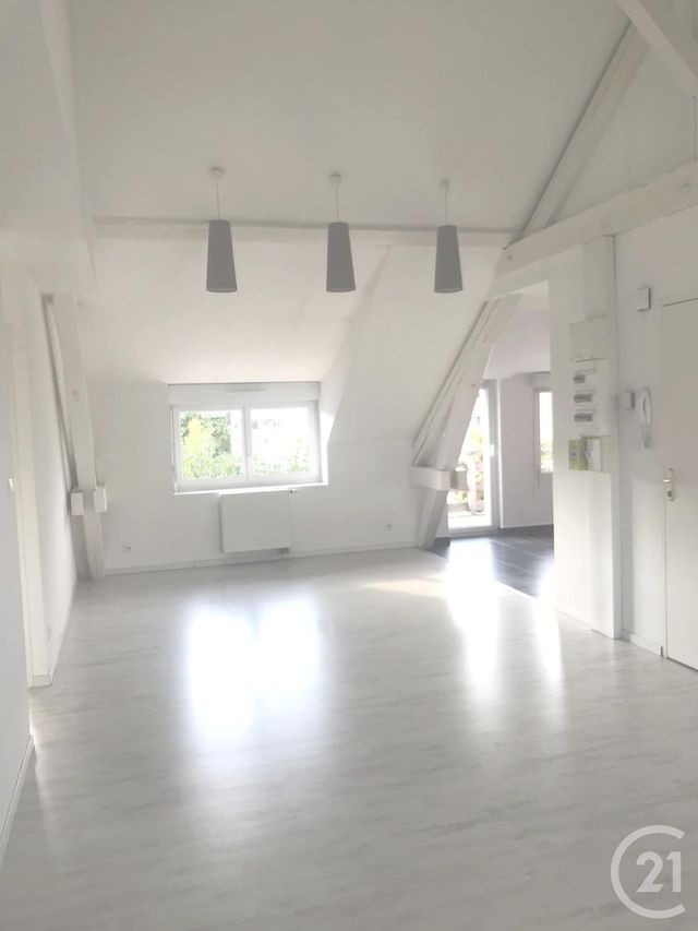 Appartement F5 &agrave; louer - 5 pi&egrave;ces - 85 m2 - Audincourt - 25 - FRANCHE-COMTE