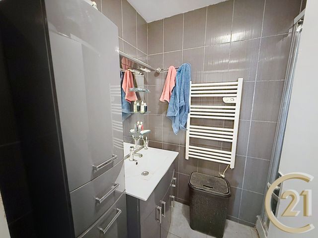 Appartement F3 &agrave; vendre - 3 pi&egrave;ces - 54,21 m2 - Grand Charmont - 25 - FRANCHE-COMTE