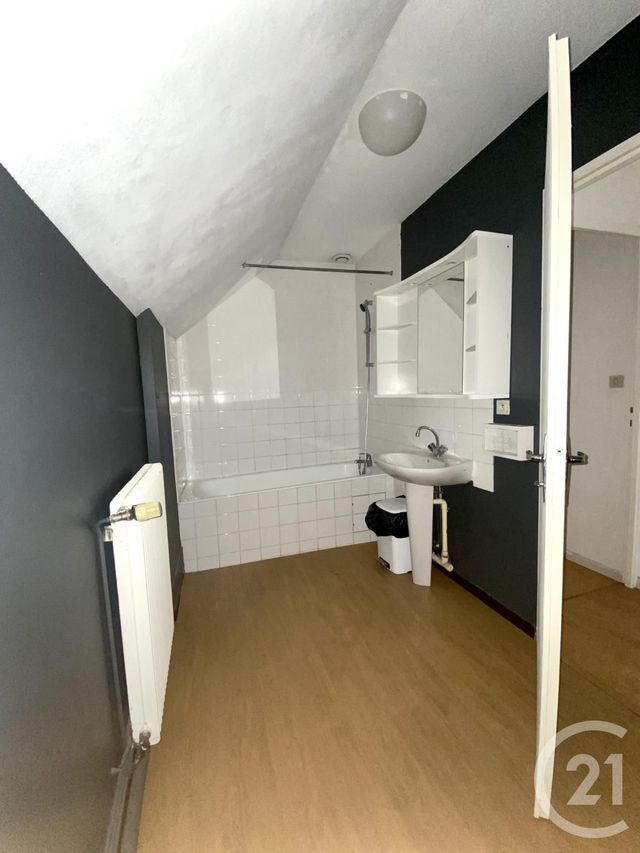 Appartement F2 &agrave; louer - 2 pi&egrave;ces - 57,03 m2 - Montbeliard - 25 - FRANCHE-COMTE