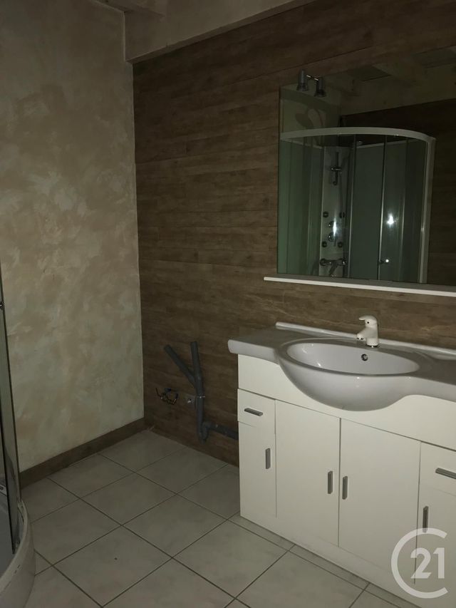Appartement F1 &agrave; louer - 2 pi&egrave;ces - 30 m2 - Ste Suzanne - 25 - FRANCHE-COMTE