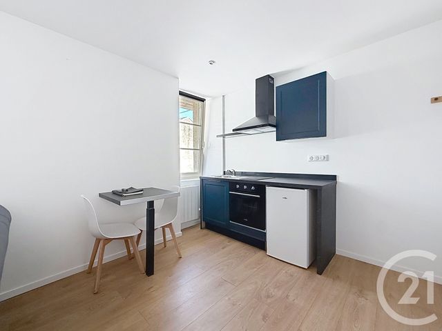 Appartement F1 &agrave; louer - 1 pi&egrave;ce - 20 m2 - Montbeliard - 25 - FRANCHE-COMTE
