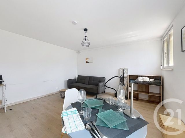 Appartement Studio &agrave; louer - 1 pi&egrave;ce - 25 m2 - Sochaux - 25 - FRANCHE-COMTE