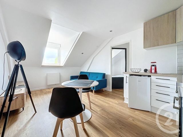 Appartement F2 &agrave; louer - 2 pi&egrave;ces - 32 m2 - Montbeliard - 25 - FRANCHE-COMTE