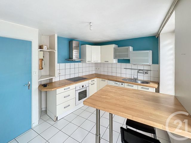 Appartement F4 &agrave; louer - 4 pi&egrave;ces - 82 m2 - Montbeliard - 25 - FRANCHE-COMTE