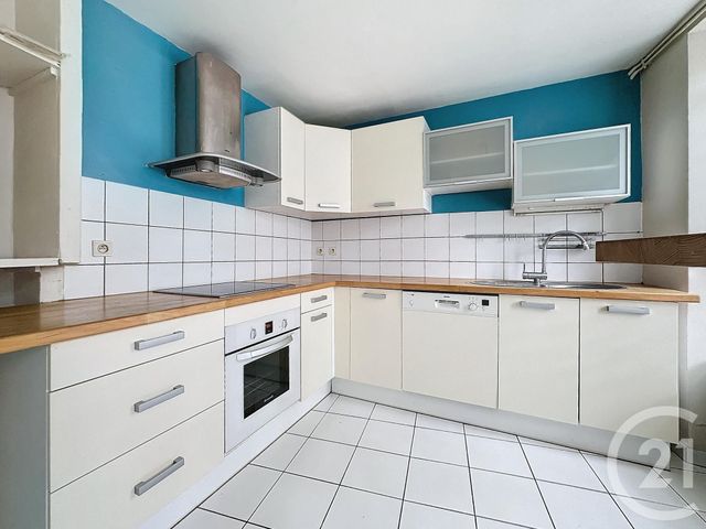Appartement F4 &agrave; louer - 4 pi&egrave;ces - 82 m2 - Montbeliard - 25 - FRANCHE-COMTE
