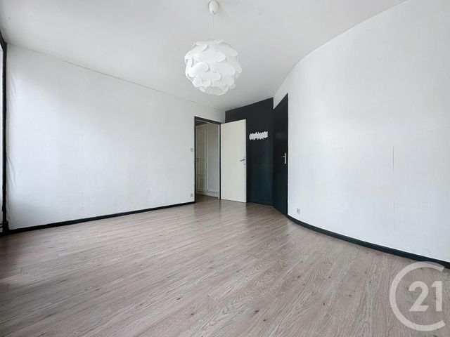 Appartement F4 &agrave; louer - 4 pi&egrave;ces - 82 m2 - Montbeliard - 25 - FRANCHE-COMTE