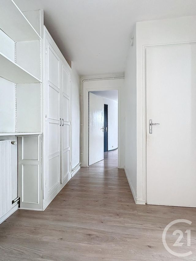 Appartement F4 &agrave; louer - 4 pi&egrave;ces - 82 m2 - Montbeliard - 25 - FRANCHE-COMTE