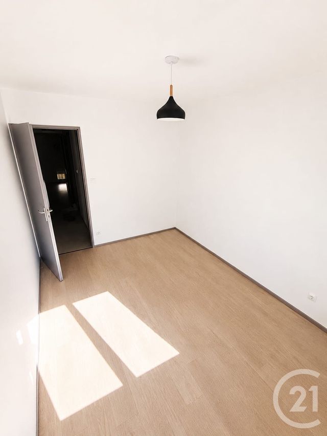 Appartement F4 &agrave; louer - 4 pi&egrave;ces - 77,10 m2 - Vieux Charmont - 25 - FRANCHE-COMTE