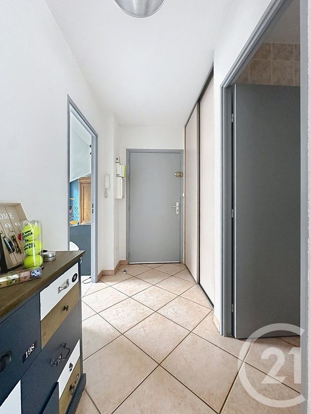 Appartement F3 &agrave; louer - 3 pi&egrave;ces - 74 m2 - Montbeliard - 25 - FRANCHE-COMTE