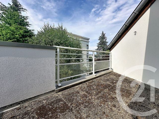 Appartement F3 &agrave; louer - 3 pi&egrave;ces - 74 m2 - Montbeliard - 25 - FRANCHE-COMTE
