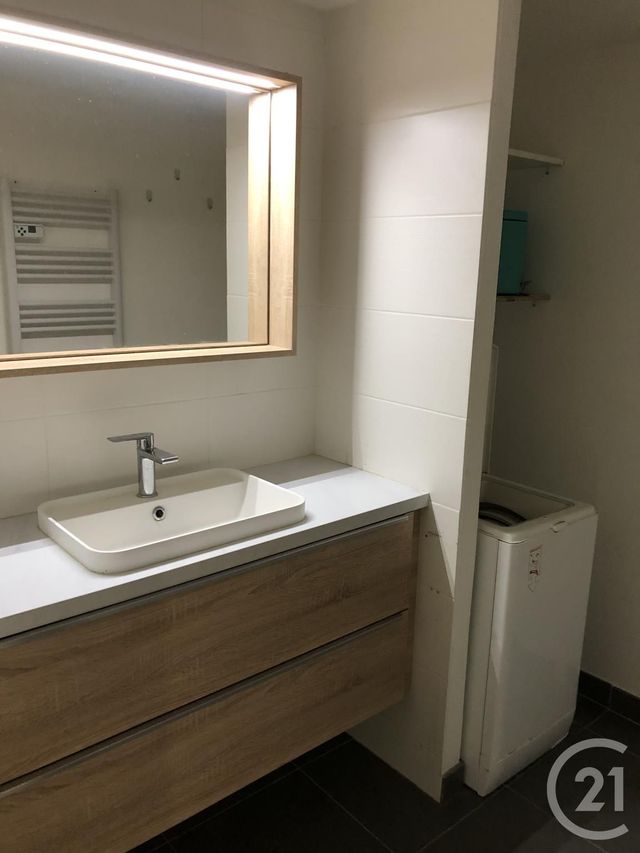 Appartement F4 &agrave; louer - 4 pi&egrave;ces - 90 m2 - Montbeliard - 25 - FRANCHE-COMTE