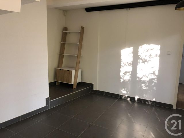 Appartement F4 &agrave; louer - 4 pi&egrave;ces - 90 m2 - Montbeliard - 25 - FRANCHE-COMTE